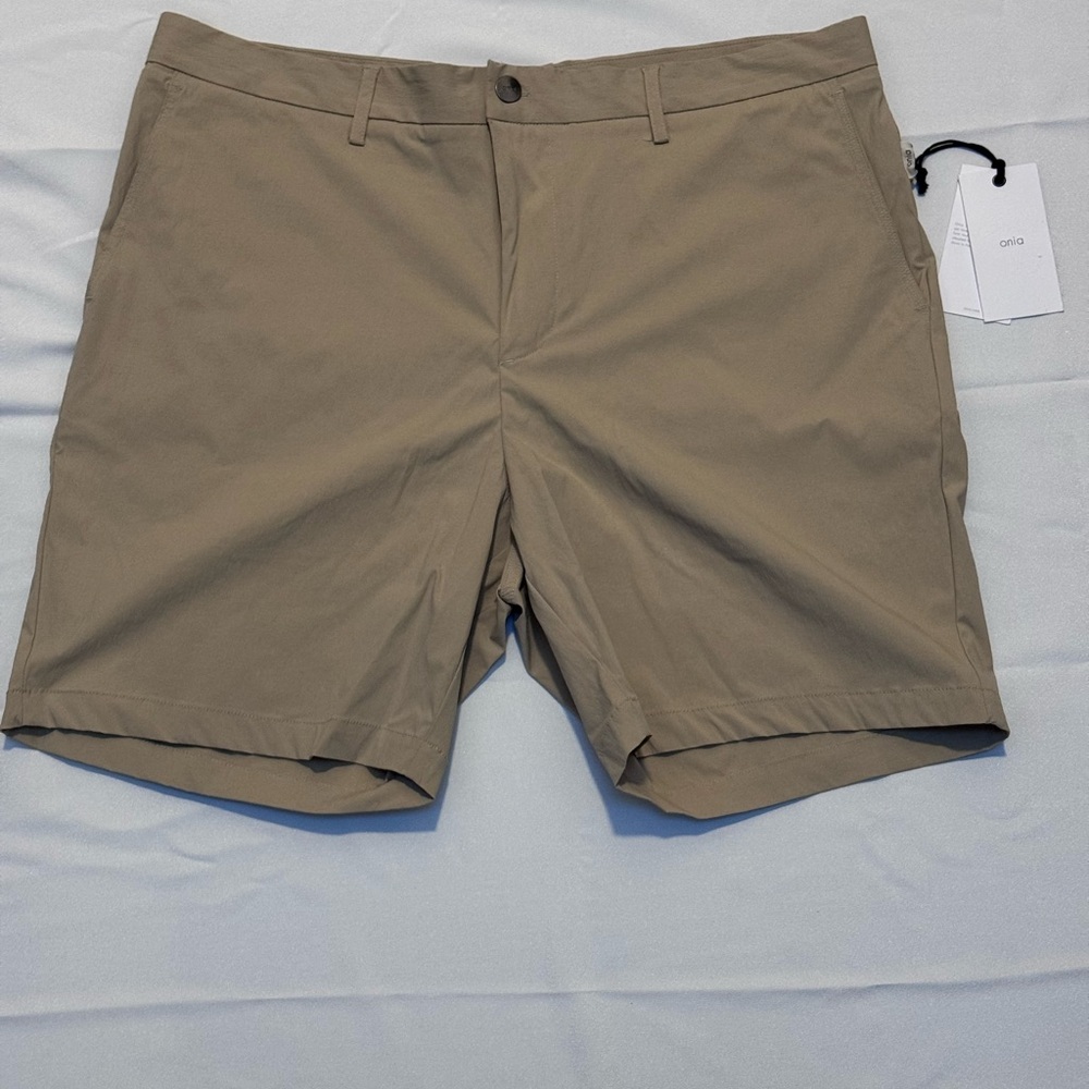 NWT Onia Men's Casual Khaki 4 Way Stretch Hybrid Walk Shorts sz 36